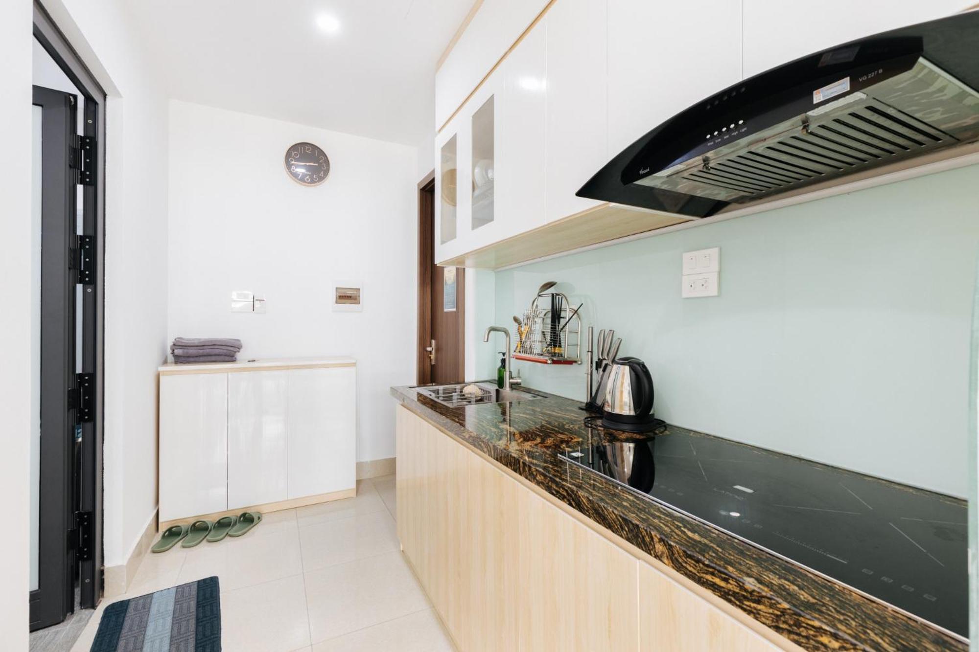 9 Light Apartment Hanoi Exterior photo